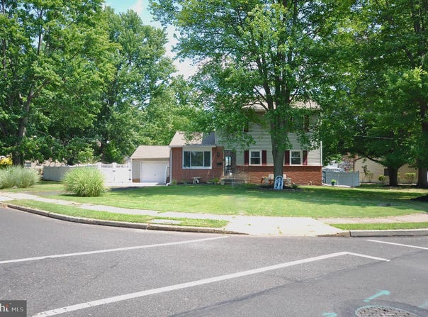 735 CLAIRE ROAD, WARMINSTER, PA 18974