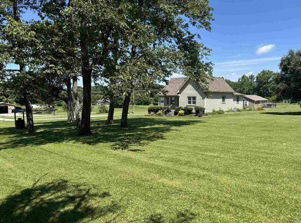 18 Lindsay Court, Spencer, IN 47460