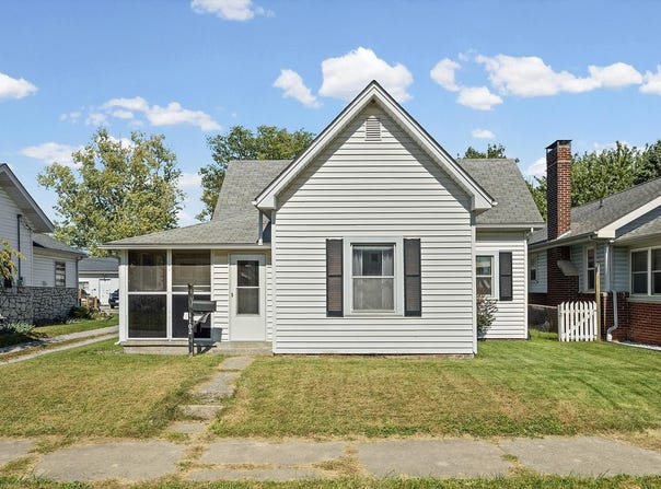 1102 E Washington Street, Frankfort, IN 46041