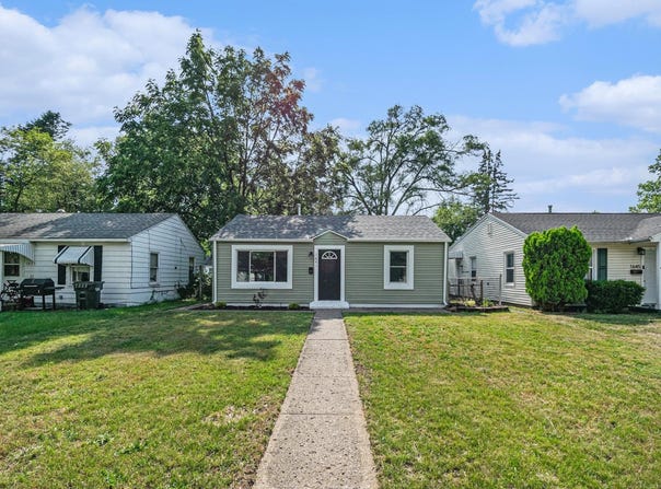 1641 N Adams Street, South Bend, IN 46628-3026