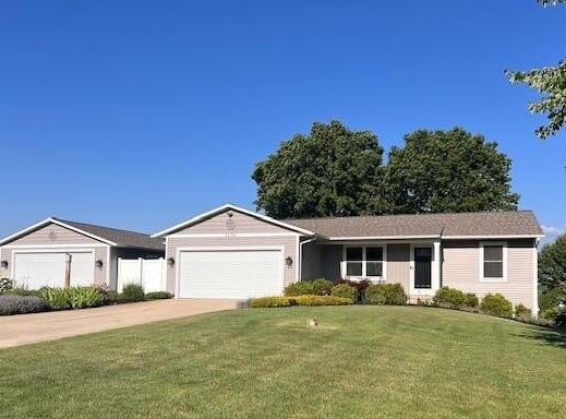 2138 Rozell Drive, Middleville, MI 49333