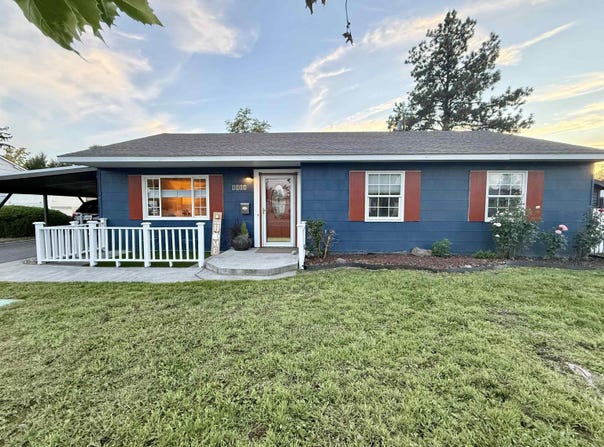 1111 Cottonwood Dr, Richland, WA 99354