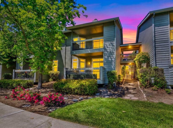 8170 Mountain View Dr, Pleasanton, CA 94588