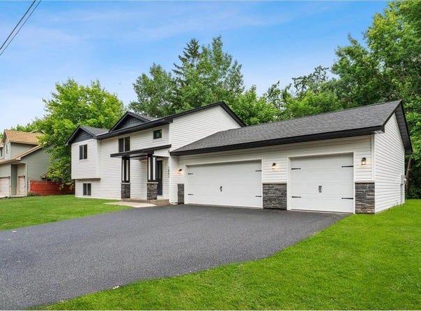 1801 Hawk Trail, Buffalo, MN 55313