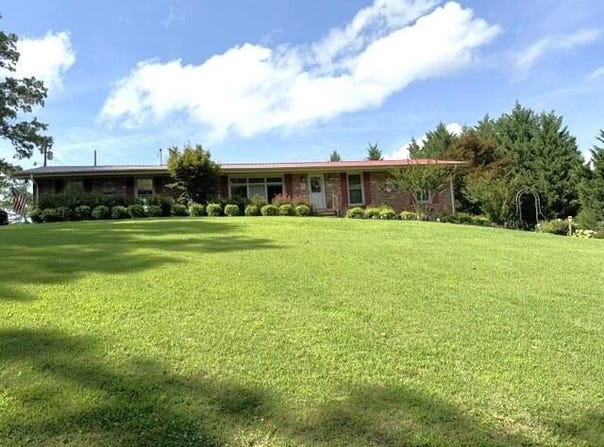 1 Woodmont Dr, Belmont, MS 38827