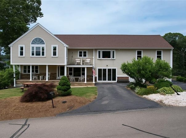 163 Winterberry Road, Narragansett, RI 02874
