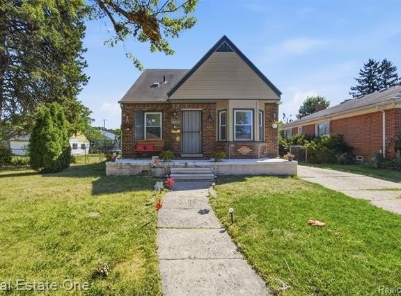 6684 Rockdale Street, Dearborn Heights, MI 48127