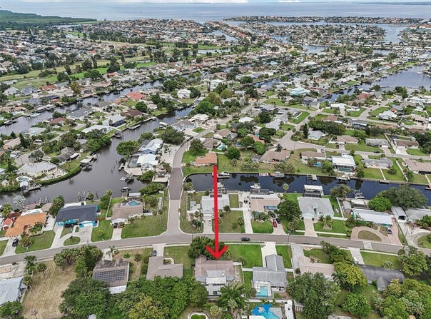 6305 FLAMINGO DRIVE, APOLLO BEACH, FL 33572