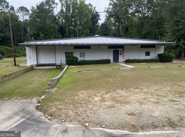 418 S S Railroad, Twin City, GA 30471