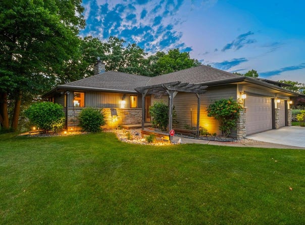 2905 BAY SETTLEMENT Road, GREEN BAY, WI 54311-7303