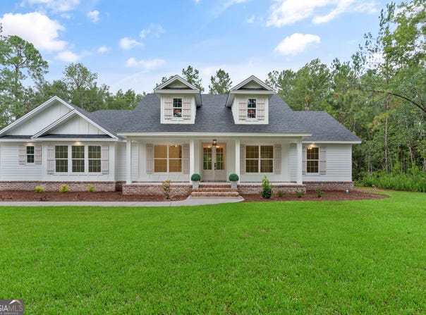 701 Broadwood, Woodbine, GA 31569