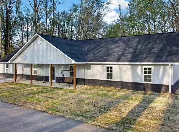 2056 Joy Dr, Sullivan, IN 47882