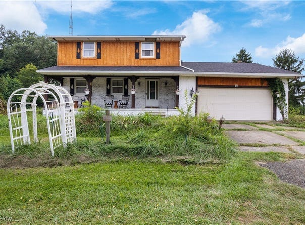 6869 Shepler Church Avenue SW, Navarre, OH 44662