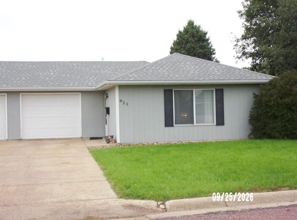925 18TH ST, Hawarden, IA 51023