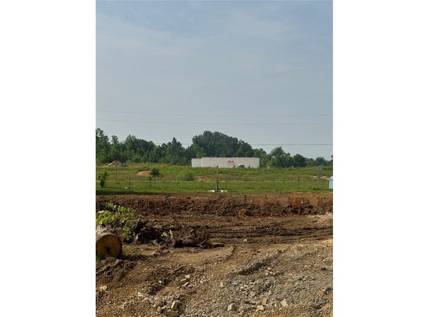 1149 Mistletoe Lane, Poplar Bluff, MO 63901