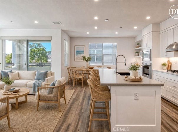 1182 Winslow Lane, Newport Beach, CA 92660