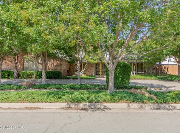 1804 Albany Avenue, Lubbock, TX 79416