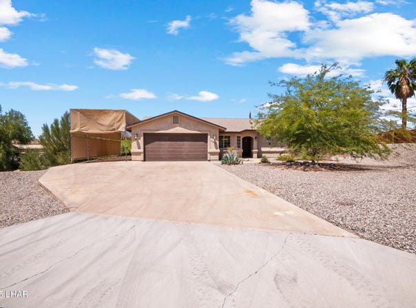 2825 Poseidon Dr, Lake Havasu City, AZ 86404