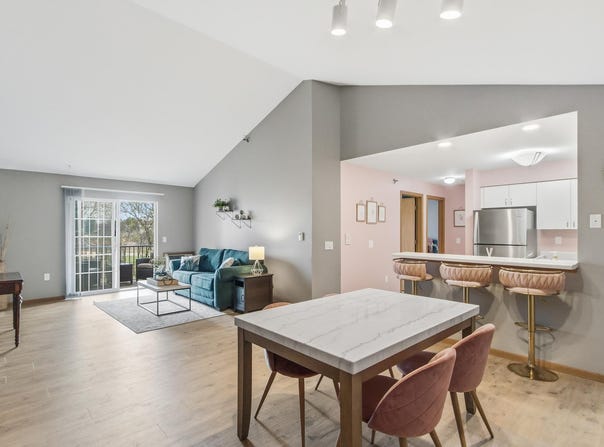 203 Kearney Way, Waunakee, WI 53597