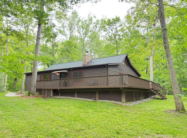 7166 Woodside Dr., Liberty, IN 47353