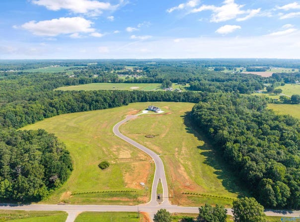 13055 Kenwood Drive, Athens, AL 35611