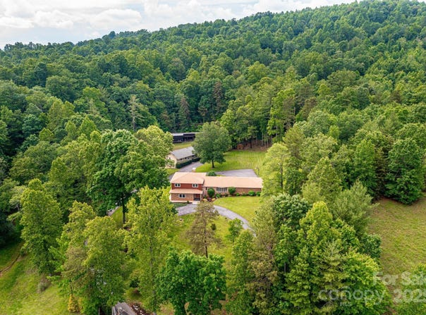 221 Roberts Lane, Lenoir, NC 28645