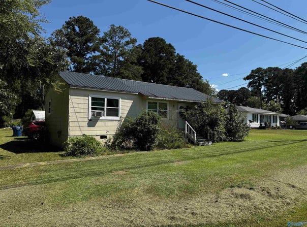 506 Sutton Bridge Road, Rainbow City, AL 35906