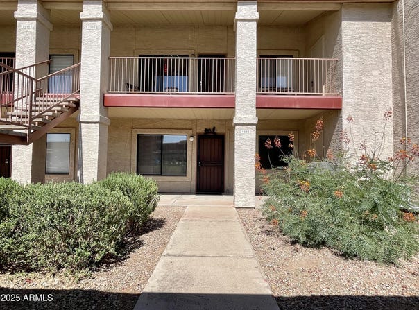 1440 N IDAHO Road, Apache Junction, AZ 85119