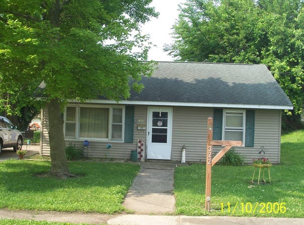 322 E Springfield, Virginia, IL 62691