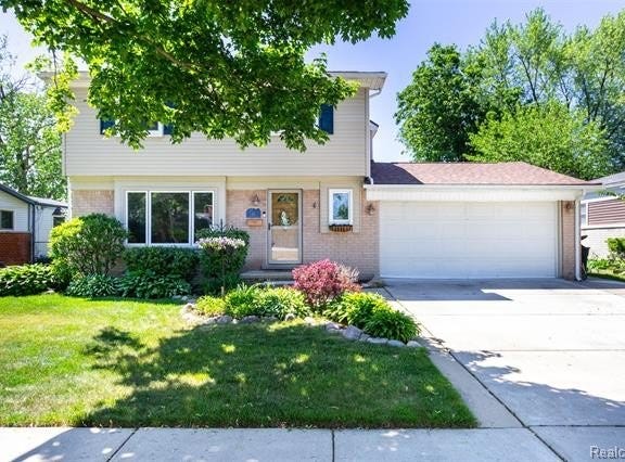 919 Elmsford Drive, Clawson, MI 48017