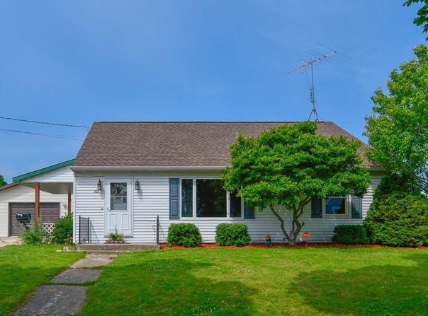 303 CHURCH Street, ALGOMA, WI 54201-1034