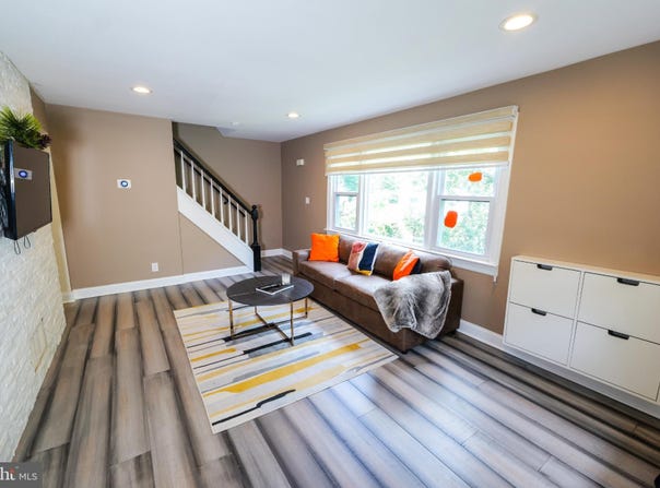 5 WILLOW ROAD, LAWRENCE TOWNSHIP, NJ 08648