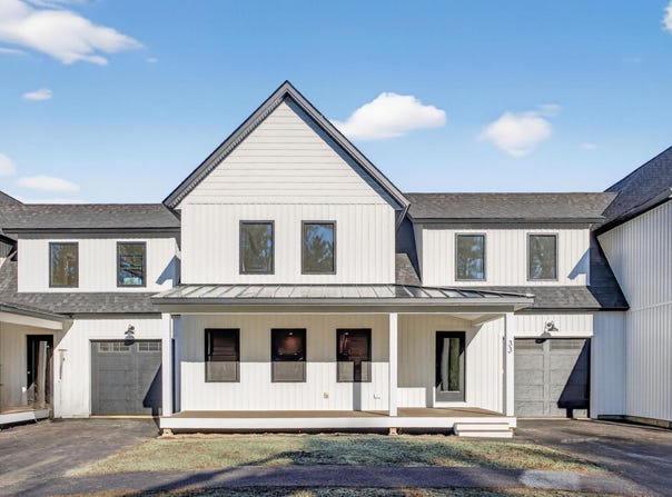 28 Fairway Commons Drive, Gorham, ME 04038