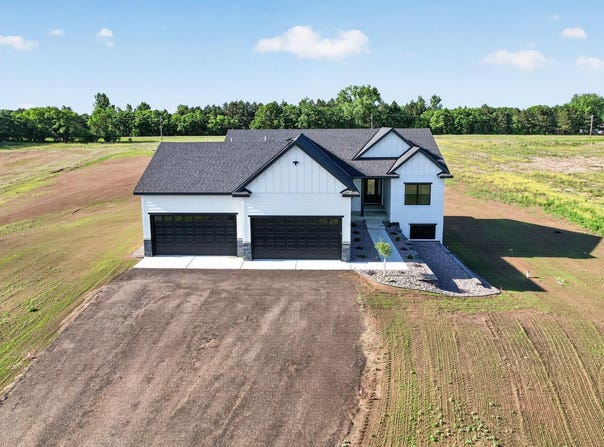 13437 295th Avenue NW, Princeton, MN 55371
