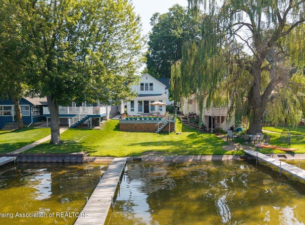 1551 Charlotte Landing Road, Springport, MI 49284