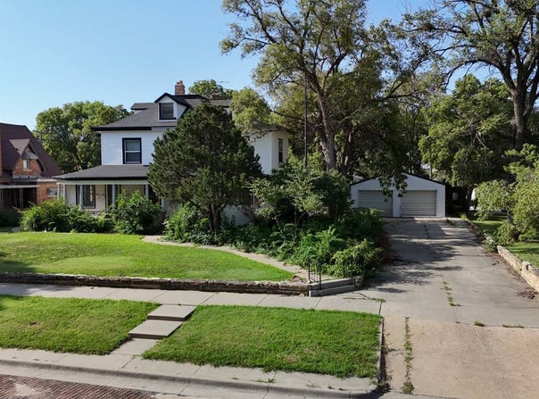 314 E Main St, Beloit, KS 67420