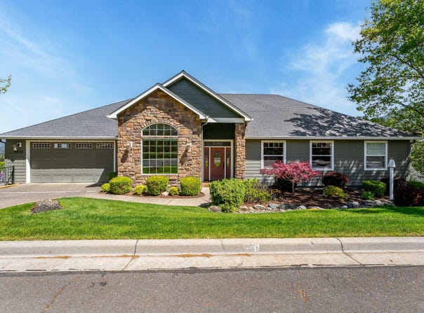 2229 SE Linden Lane, Grants Pass, OR 97527