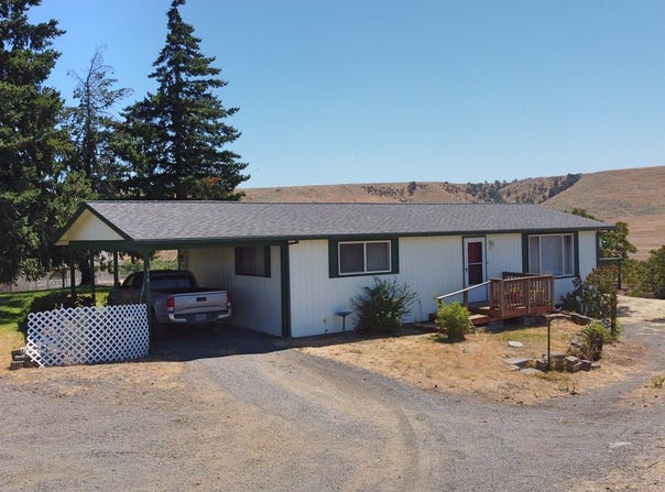 10 NE KLINGER ST, Dufur, OR 97021