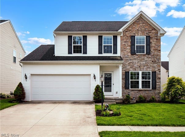 111 Slippery Rock Lane, Berea, OH 44017