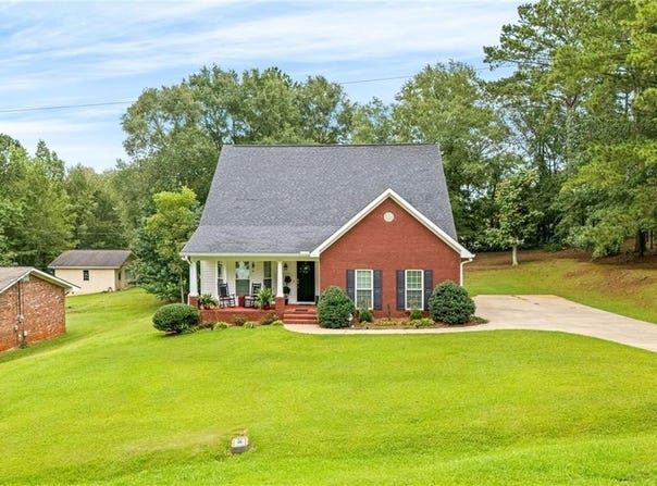 212 MELODY LANE, VALLEY, AL 36854