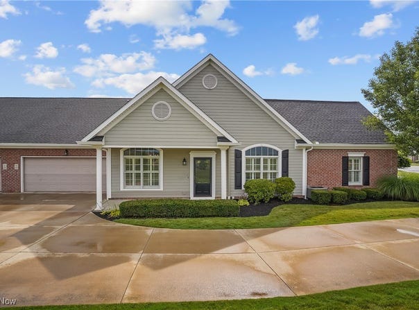 4300 Westford unit: 15A, Canfield, OH 44406