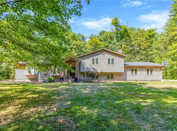 9544 Crackel Road, Aurora, OH 44202