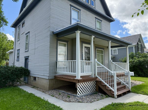 501 S DAKOTA Street, Aberdeen, SD 57401