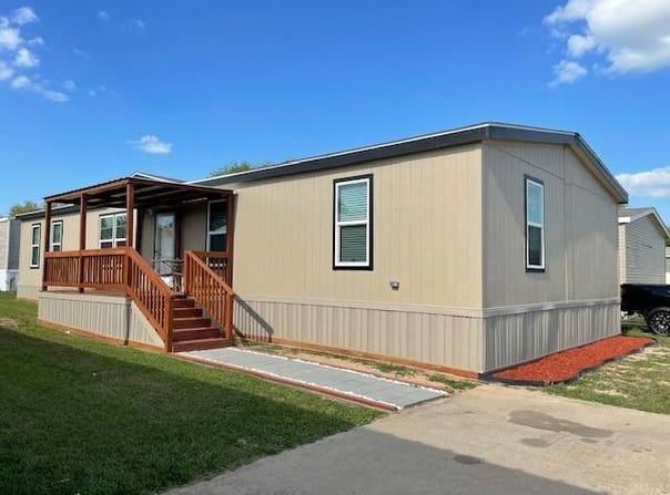 2300  Ward Bend Rd, Sealy, TX 77474