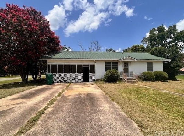 412 Rose Ave, Gillett, AR 72055