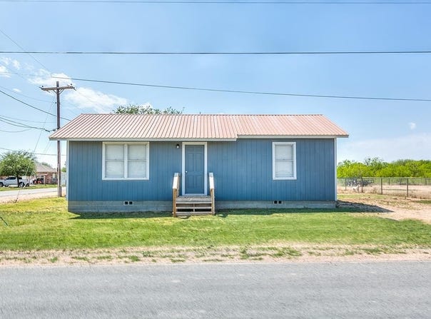 901 Labadie, Sterling City, TX 76951