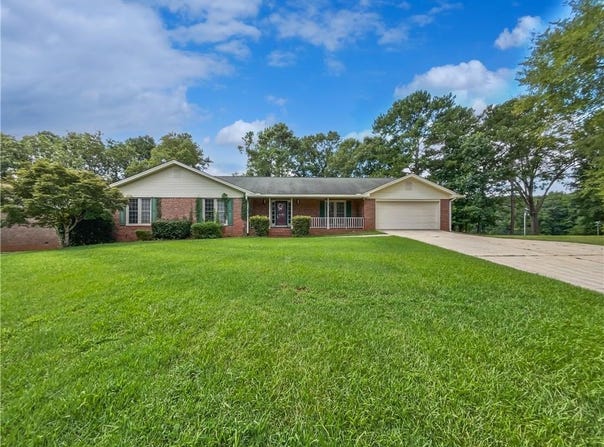 5926 Brassie Ridge Lane, Ellenwood, GA 30294