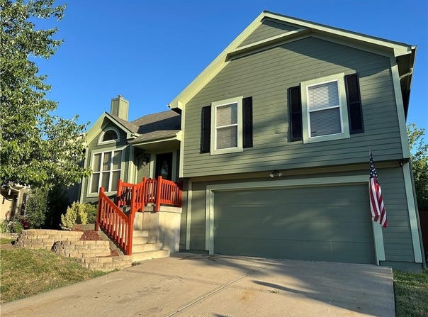 18715 W 159 Terrace, Olathe, KS 66062