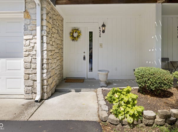 6926 Wesley Court, Indianapolis, IN 46220
