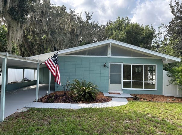 102 E PENDLETON AVENUE, EUSTIS, FL 32726